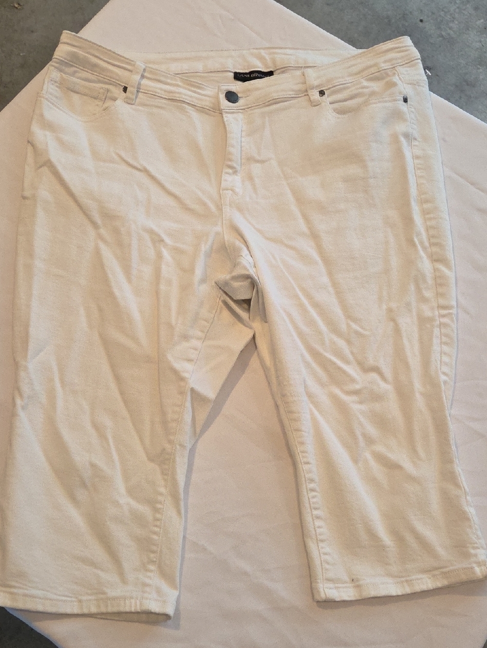 Lane Bryant White Capris